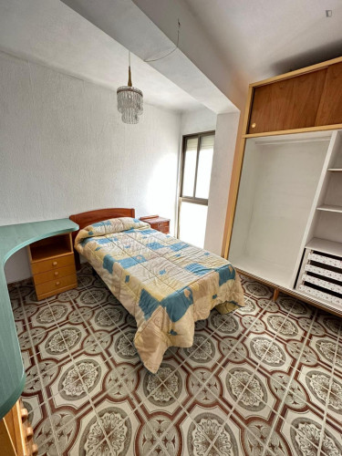 Welcoming double bedroom in Tarragona