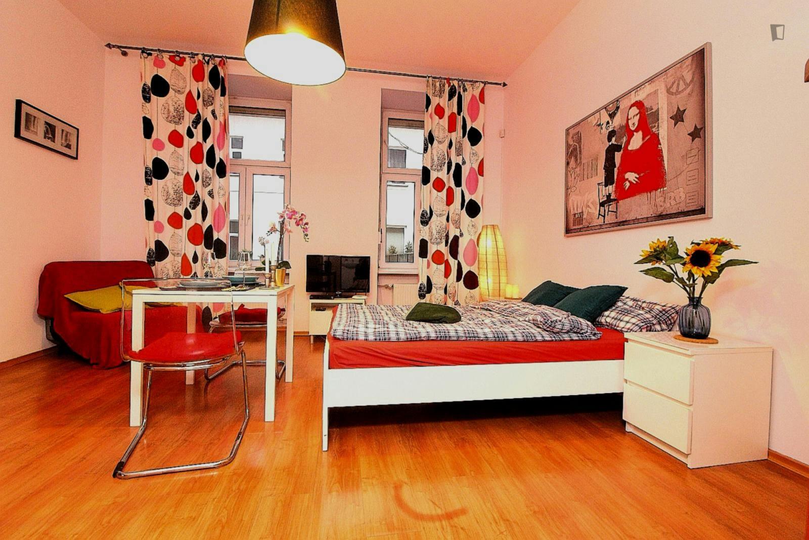 Neat Studio In Stradom - Neat studio in Stradom - Gallery - 1