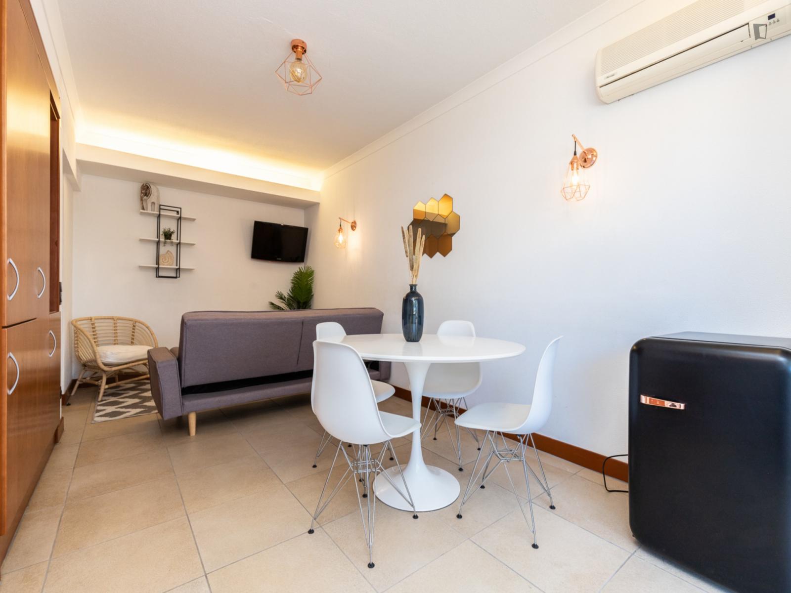  Elegant 1-Bedroom Apartment In Vilamoura  -  Elegant 1-bedroom apartment in Vilamoura  - Gallery -  1