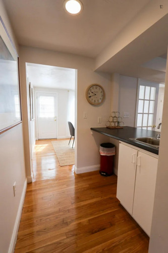 Very large 3-bedroom apartment in Riverside