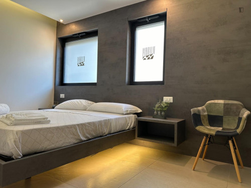 Pleasant double ensuite bedroom in Palese