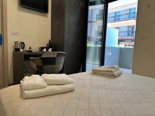 Very cosy double ensuite bedroom near the Palese train station