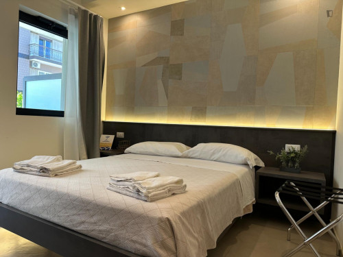 Very cosy double ensuite bedroom near the Palese train station