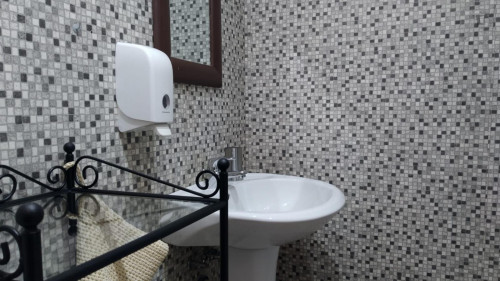 Cute double ensuite bedroom In Murat