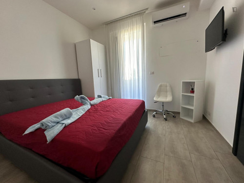 Inviting studio near the Gardens of Piazza Garibaldi