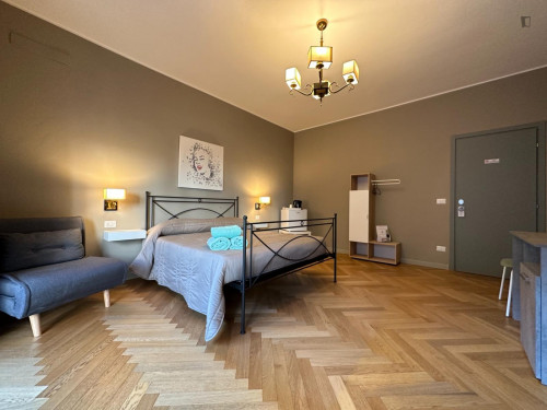 Appealing double ensuite bedroom in Murat