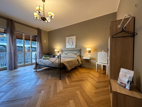 Appealing double ensuite bedroom in Murat