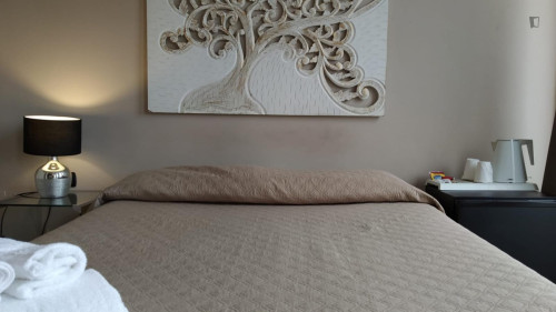 Brilliant double ensuite bedroom in Quartiere Umbertino