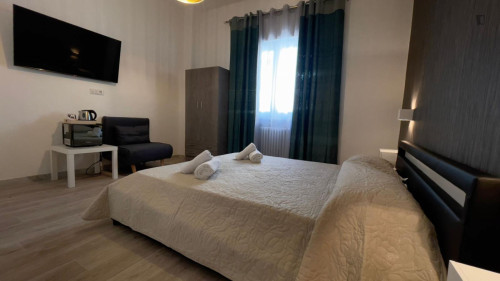 Big double ensuite bedroom near the Bari Marina