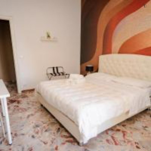 Appealing double ensuite bedroom in Quartiere Umbertino