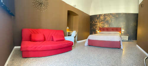 Elegant double ensuite bedroom in Murat