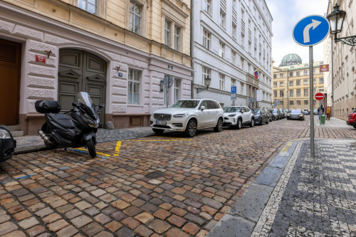 Interesting 1-bedroom apartment in Prague 1