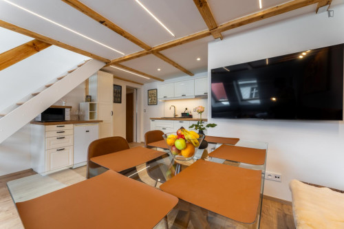 Very inviting 2-bedroom flat in New Town