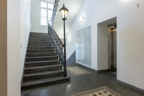 Excellent 3-bedroom flat in Malá Strana