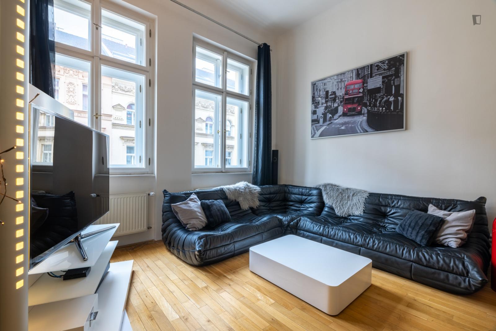  Excellent 3-Bedroom Flat In Malá Strana  -  Excellent 3-bedroom flat in Malá Strana  - Gallery -  1