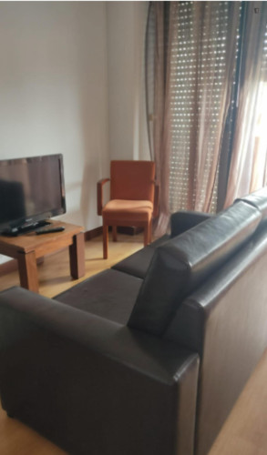 Vibrant 2 Bedroom Apartment facing Redonda Beach