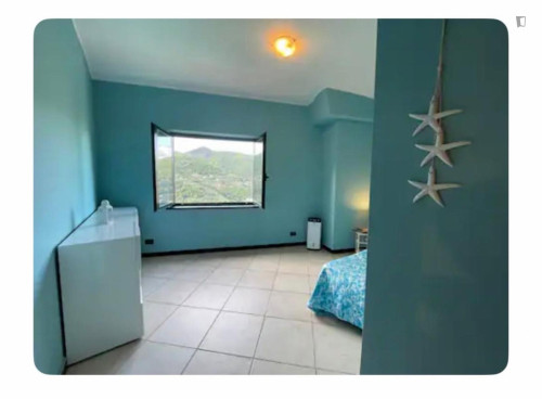 Twin bedroom in a spacious apartment