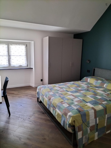 Double ensuite-bedroom in a modern apartment