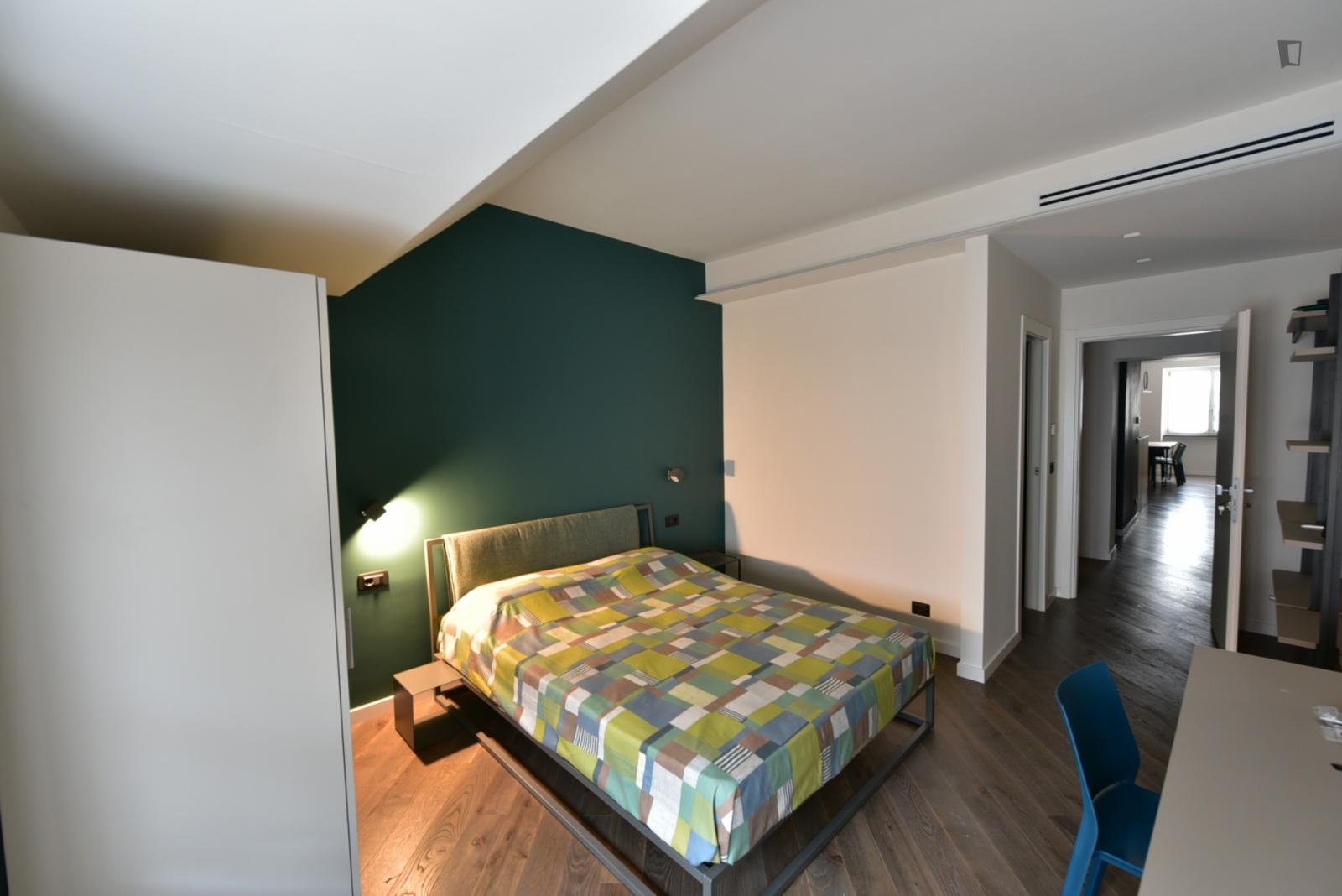 Double Ensuite-Bedroom In A Modern Apartment - 1