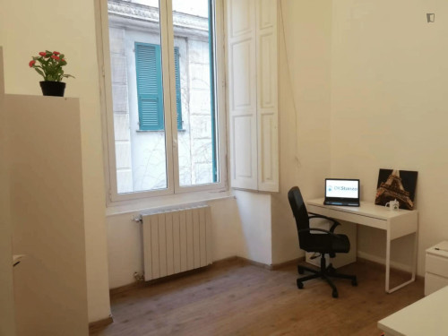 Homely single bedroom in the centre of Genoa
