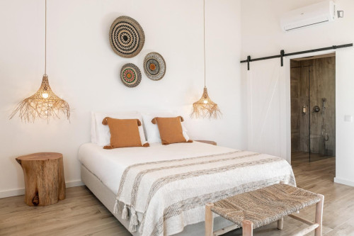 Studio, with outdoor area