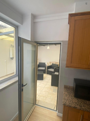 Elegant Double Bedroom close to Luís de Camões Park - Gallery - 13