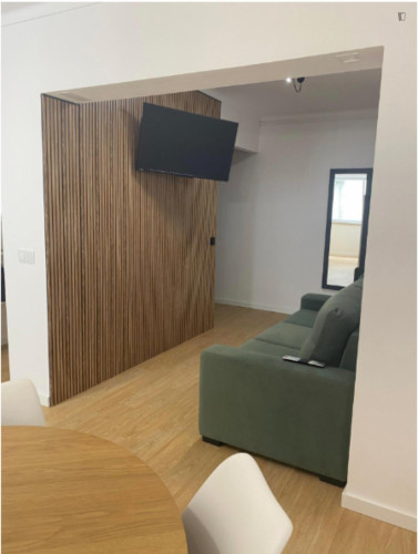 Elegant Double Bedroom close to Luís de Camões Park - Gallery - 19