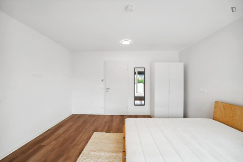 Very bright single bedroom in Lend area