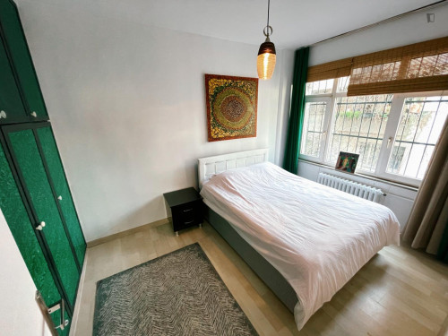 Sunny 2-bedroom apartment in Cihangir - Gallery - 13