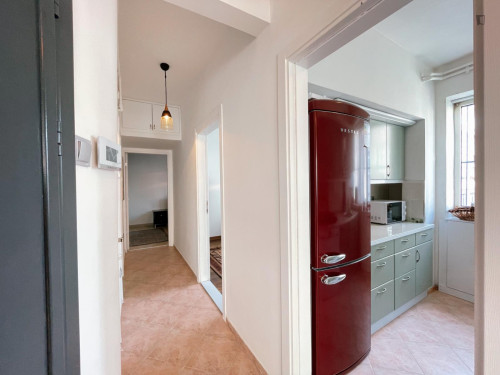 Sunny 2-bedroom apartment in Cihangir - Gallery - 8