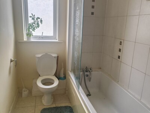 Spacious Master Bedroom 