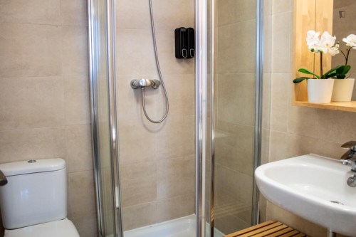 Bright studio apartment with balcony and shared rooftop in central Malaga - Gallery - 9