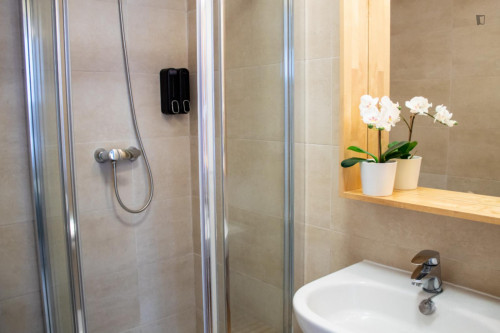 Bright studio apartment with balcony and shared rooftop in central Malaga - Gallery - 10