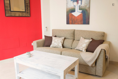 Comfortable studio with access to shared rooftop  - Gallery -  5