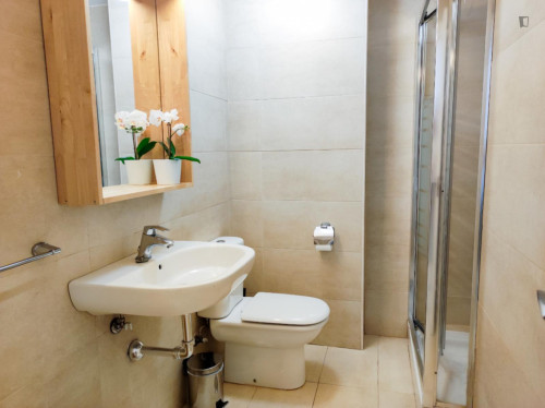 Beautiful studio apartment with shared rooftop - Gallery - 9