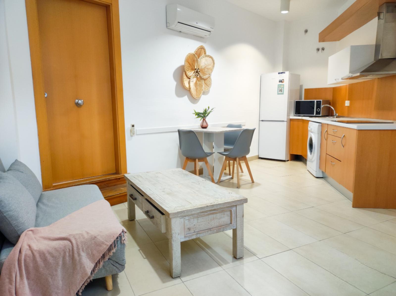  Beautiful Studio Apartment With Shared Rooftop  -  Beautiful studio apartment with shared rooftop  - Gallery -  1