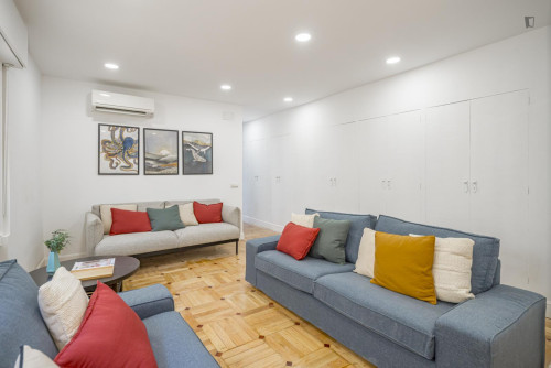 Bedroom for rent in Alamos 31, Málaga