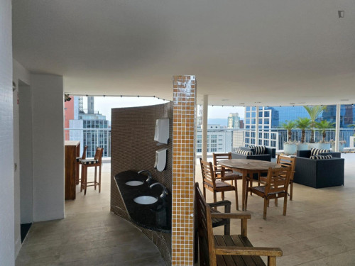 Double bedroom in 3-bedroom apartment - Gallery - 9