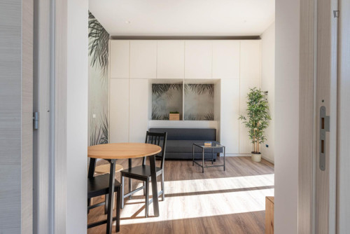 Sunny 1-bedroom apartment in Politeama - Libertà