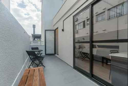 Snug single bedroom near Universidade Federal do Rio Grande do Sul - Gallery - 68