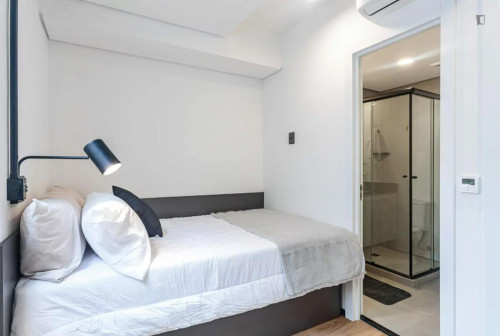 Snug single bedroom near Universidade Federal do Rio Grande do Sul - Gallery - 67