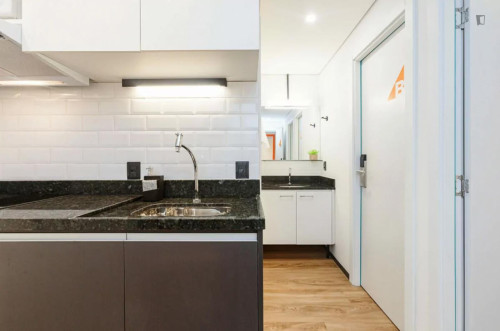 Snug single bedroom near Universidade Federal do Rio Grande do Sul - Gallery - 61