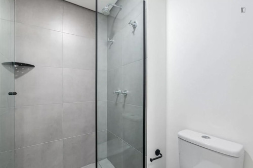 Snug single bedroom near Universidade Federal do Rio Grande do Sul - Gallery - 46