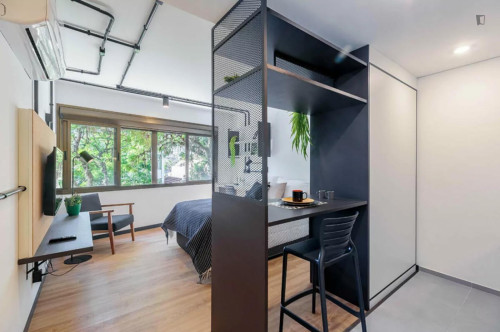 Snug single bedroom near Universidade Federal do Rio Grande do Sul - Gallery - 45