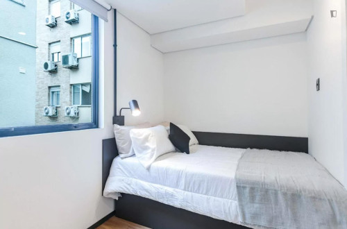 Snug single bedroom near Universidade Federal do Rio Grande do Sul - Gallery - 70