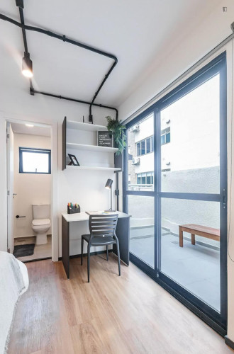 Snug single bedroom near Universidade Federal do Rio Grande do Sul - Gallery - 66