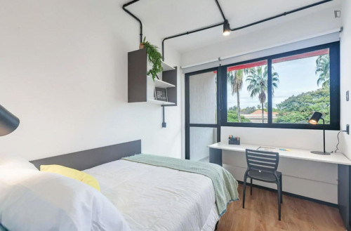 Snug single bedroom near Universidade Federal do Rio Grande do Sul - Gallery - 11