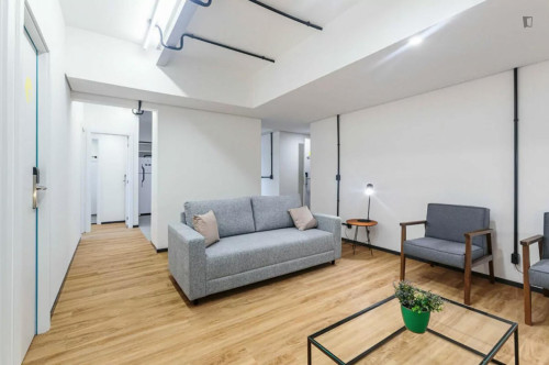 Snug single bedroom near Universidade Federal do Rio Grande do Sul - Gallery - 16