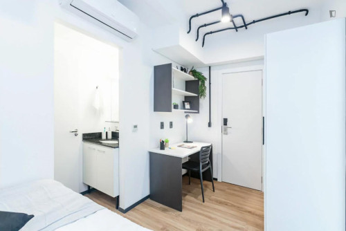 Snug single bedroom near Universidade Federal do Rio Grande do Sul - Gallery - 32