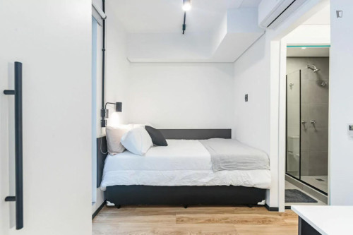 Snug single bedroom near Universidade Federal do Rio Grande do Sul - Gallery - 34